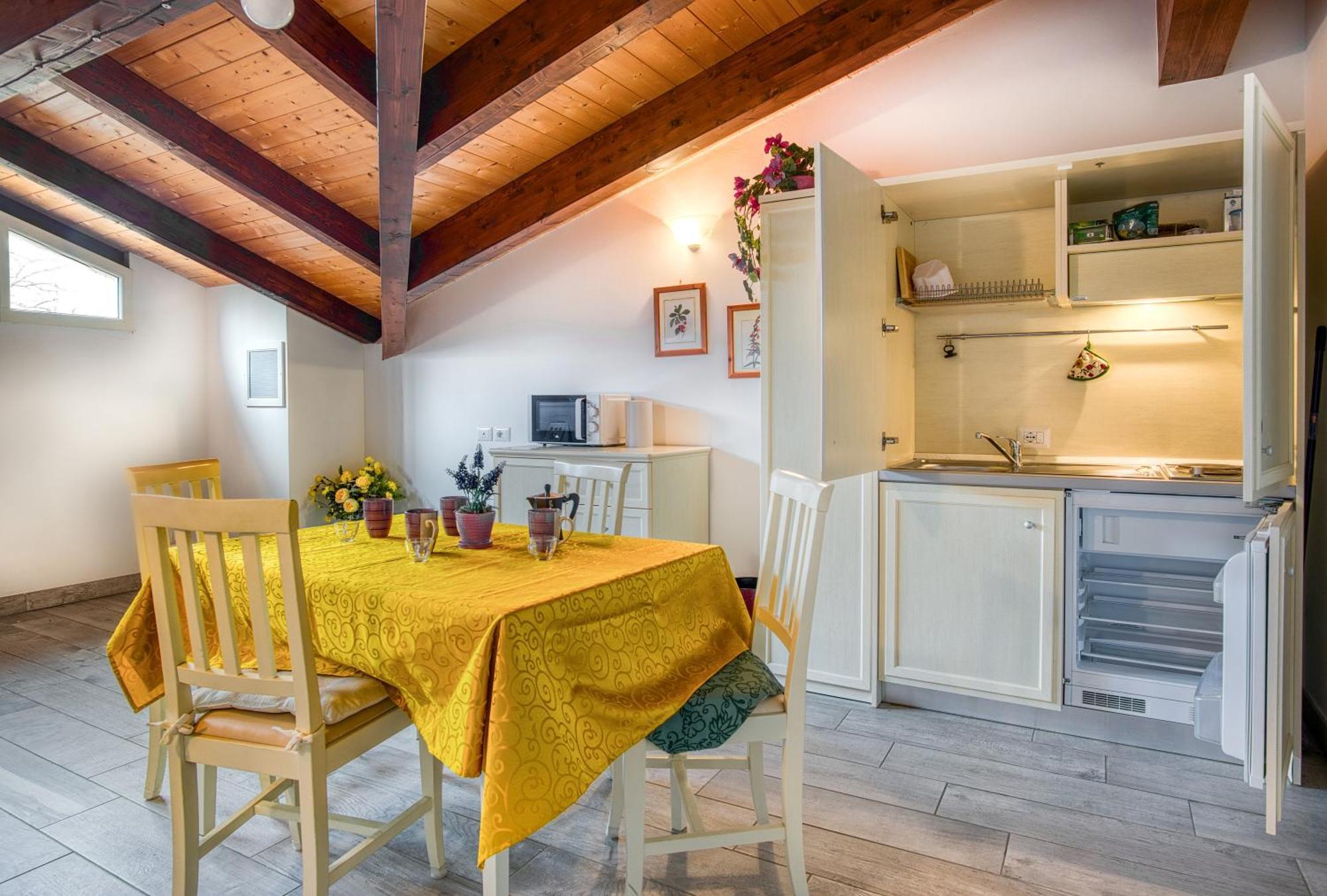 Casavacanzelemore - Casa Zoe Valfabbrica Ngoại thất bức ảnh