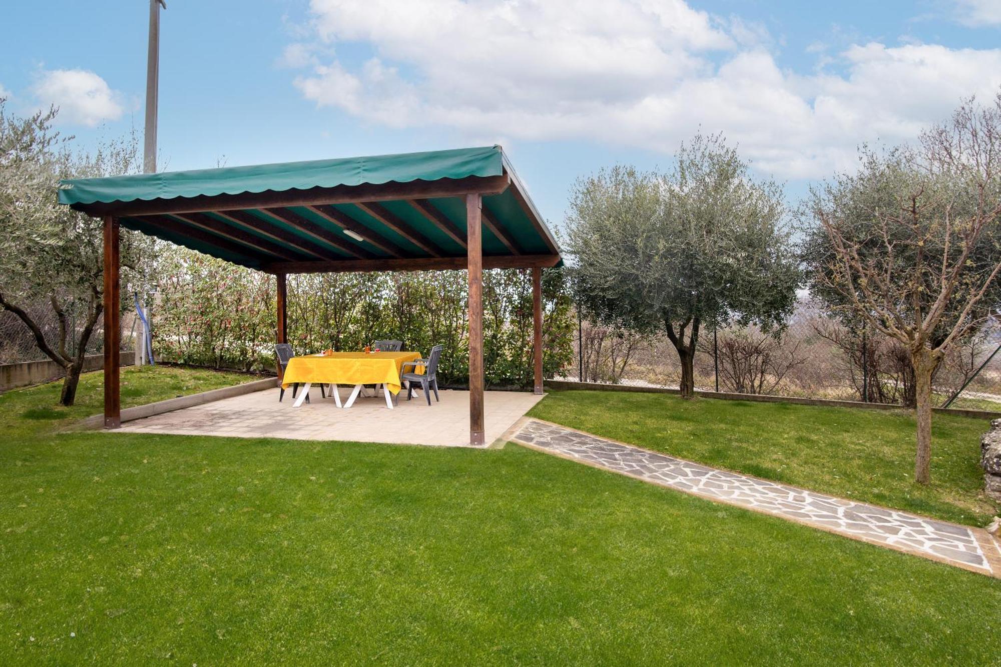 Casavacanzelemore - Casa Zoe Valfabbrica Ngoại thất bức ảnh